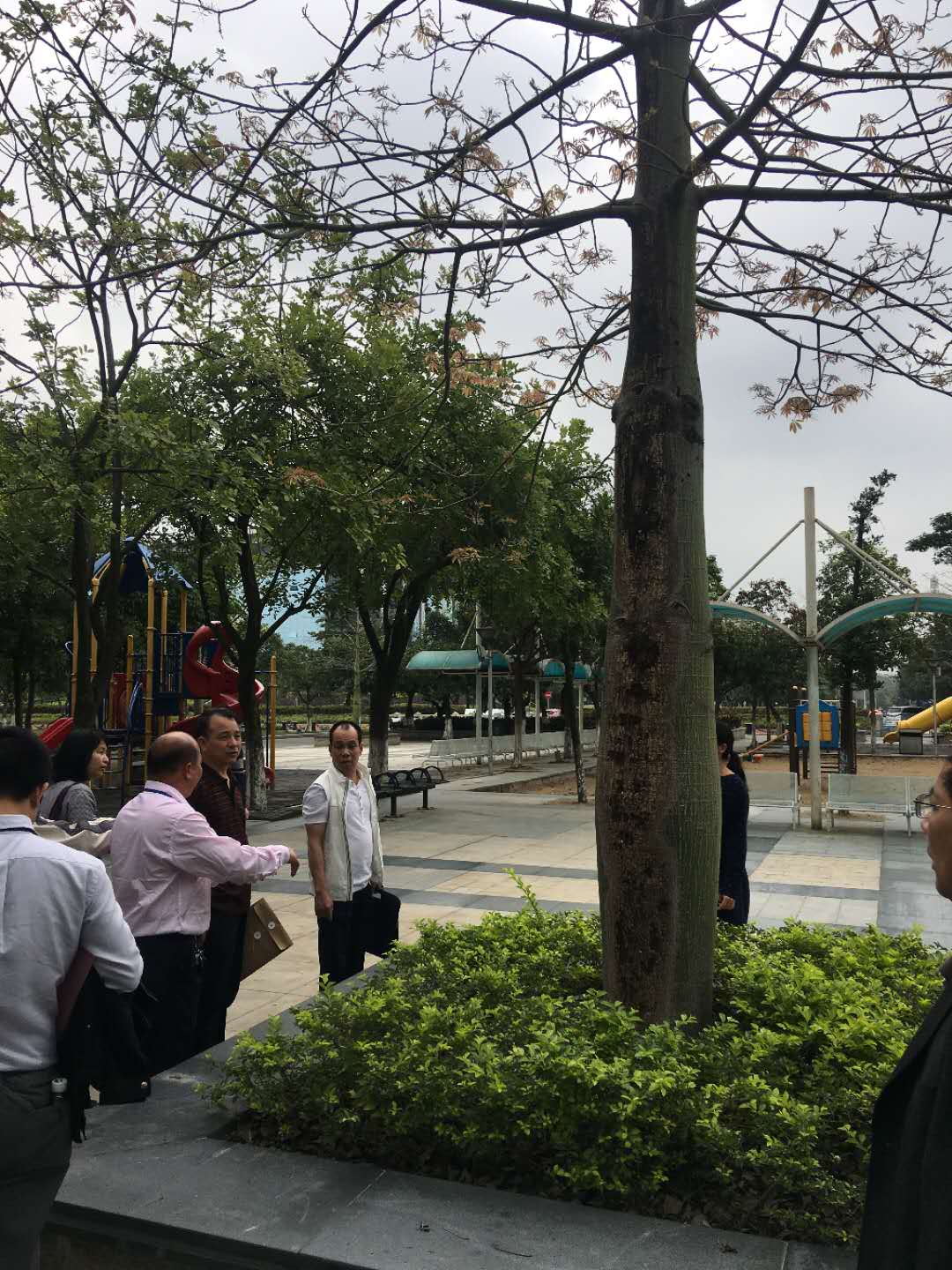 方圓現(xiàn)代到項目現(xiàn)場進行考察 方圓現(xiàn)代到項目現(xiàn)場進行考察