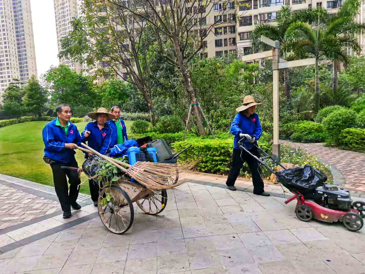 小區(qū)綠化養(yǎng)護(hù)